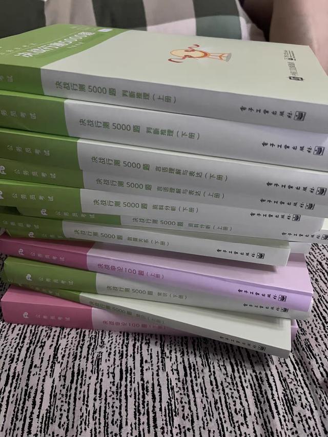 难过的近义词二年级上册，难过的近义词和反义词