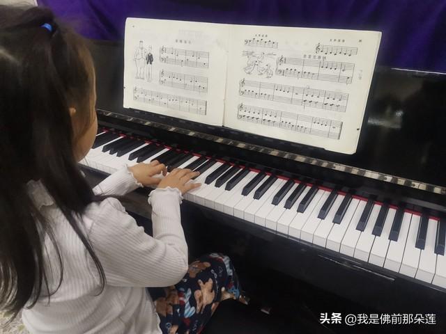 我是佛前一朵莲歌曲原唱，我是佛前一朵莲歌曲原唱是谁