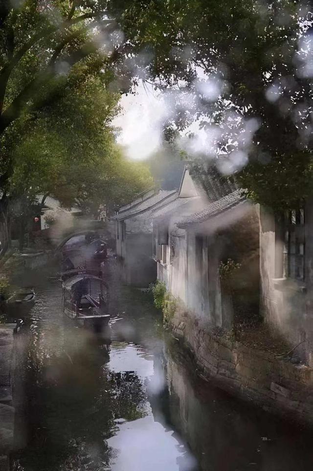 江南烟雨_歌曲，江南烟雨情歌谱